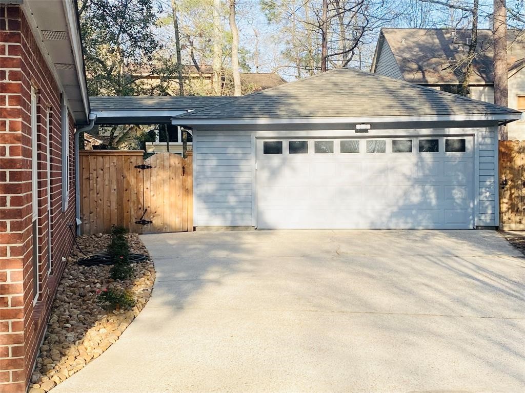 39 Silent Brook Place Property Photo 5