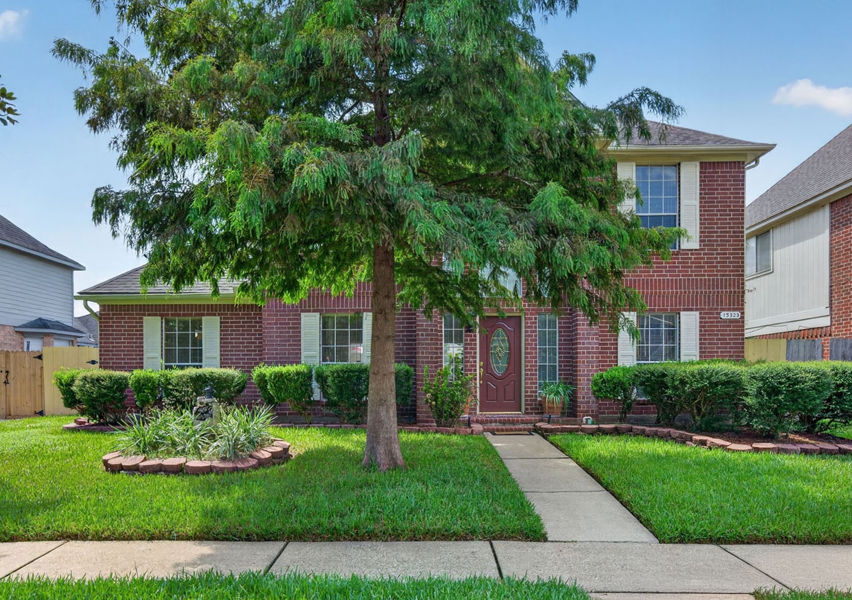 15323 Flemington Avenue Property Photo 6