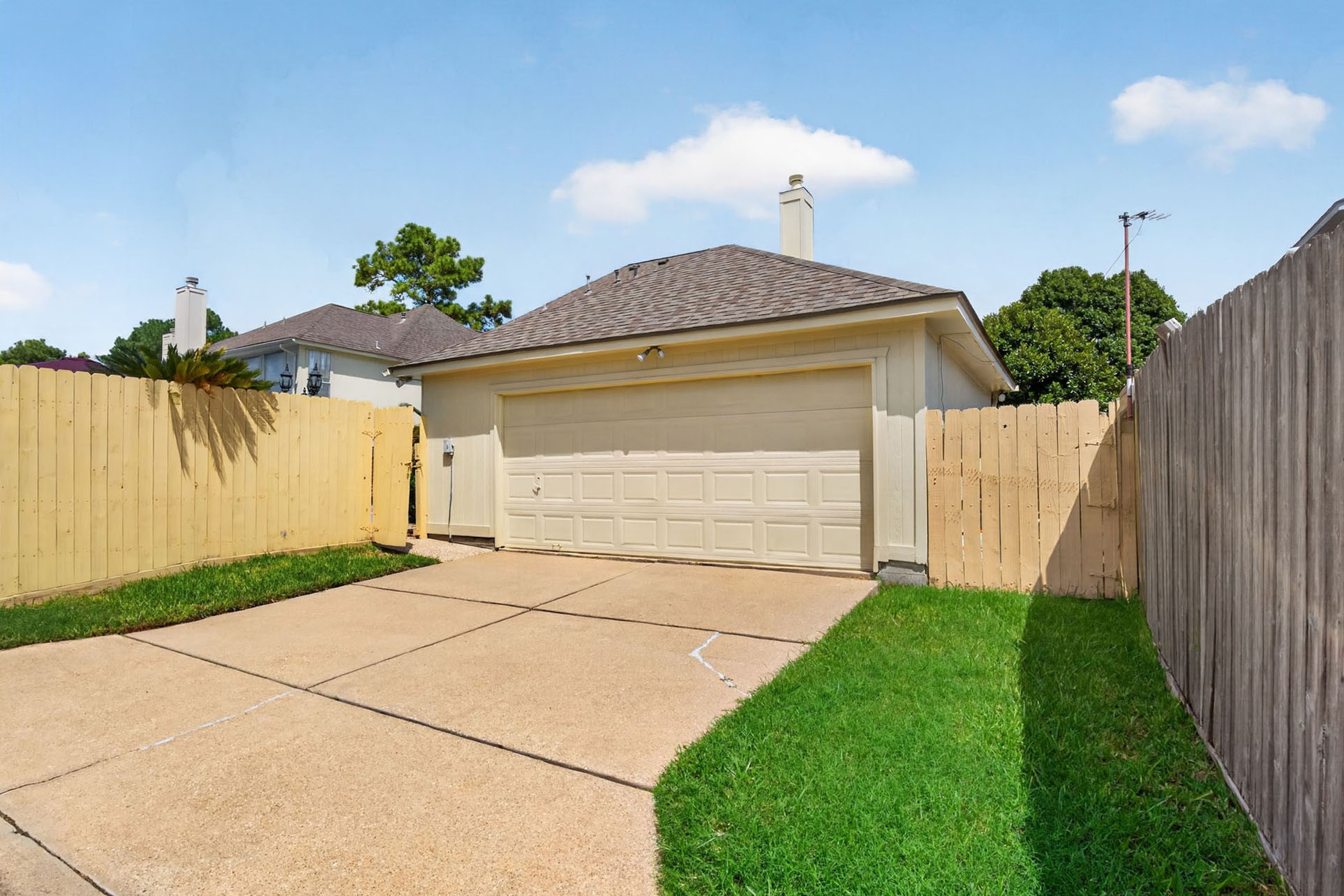 15323 Flemington Avenue Property Photo 42