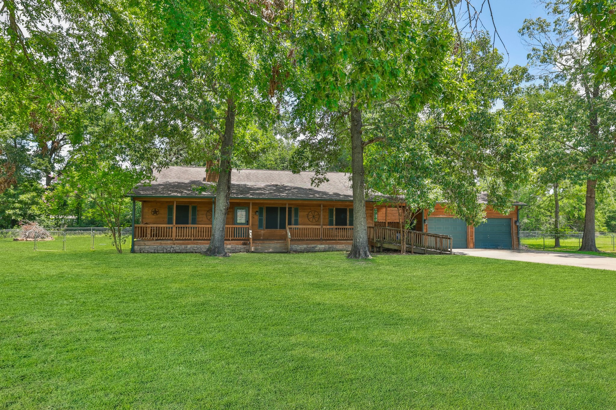 148 Crest Lane Property Photo 1