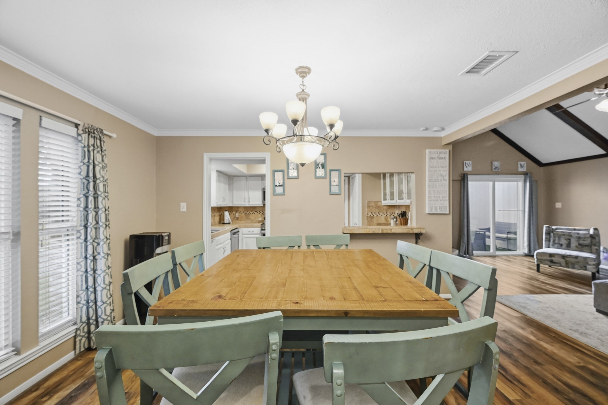 2931 Camelot Lane Property Photo 16