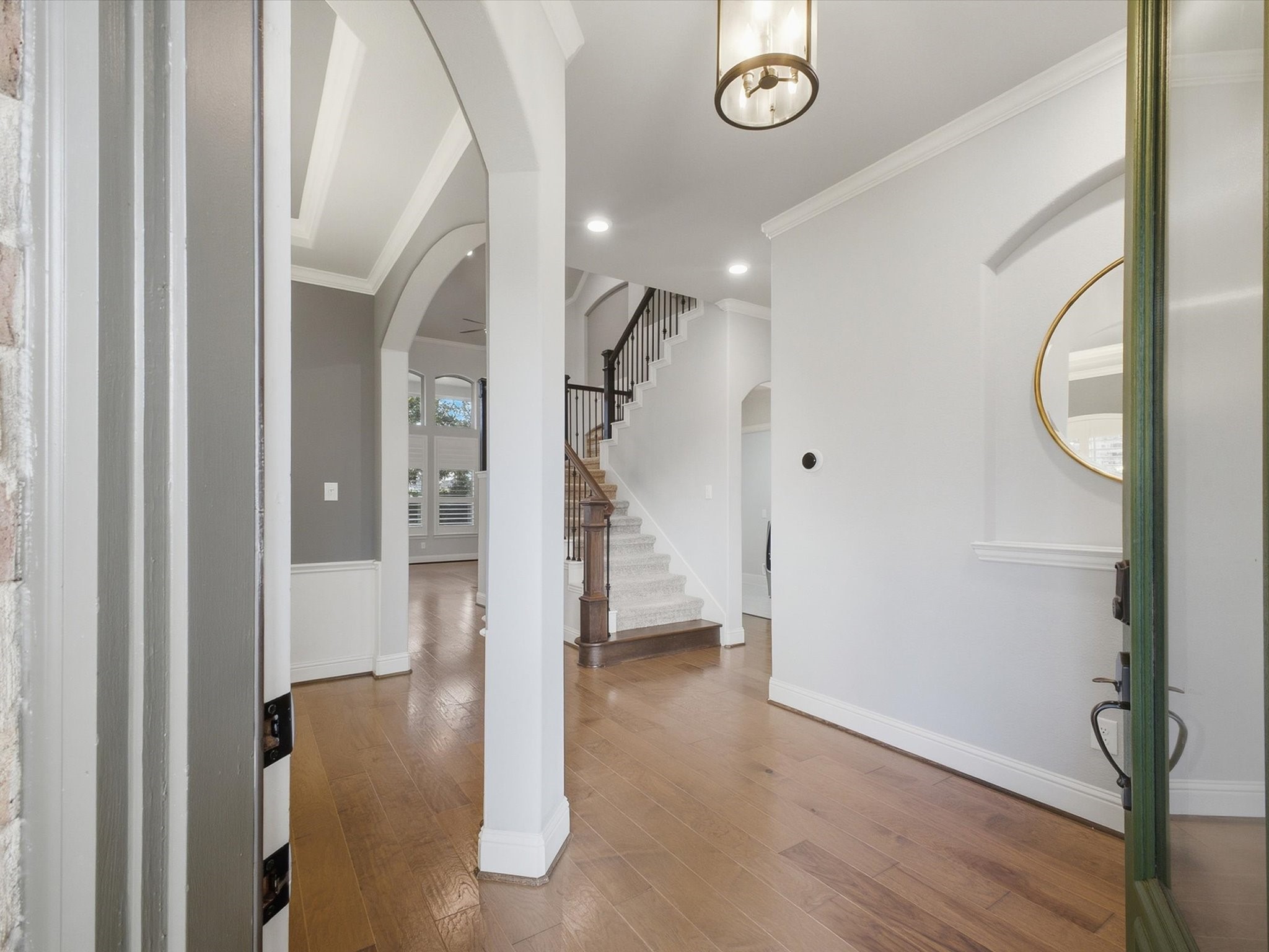 1628 Longwood Glen Lane Property Photo 3