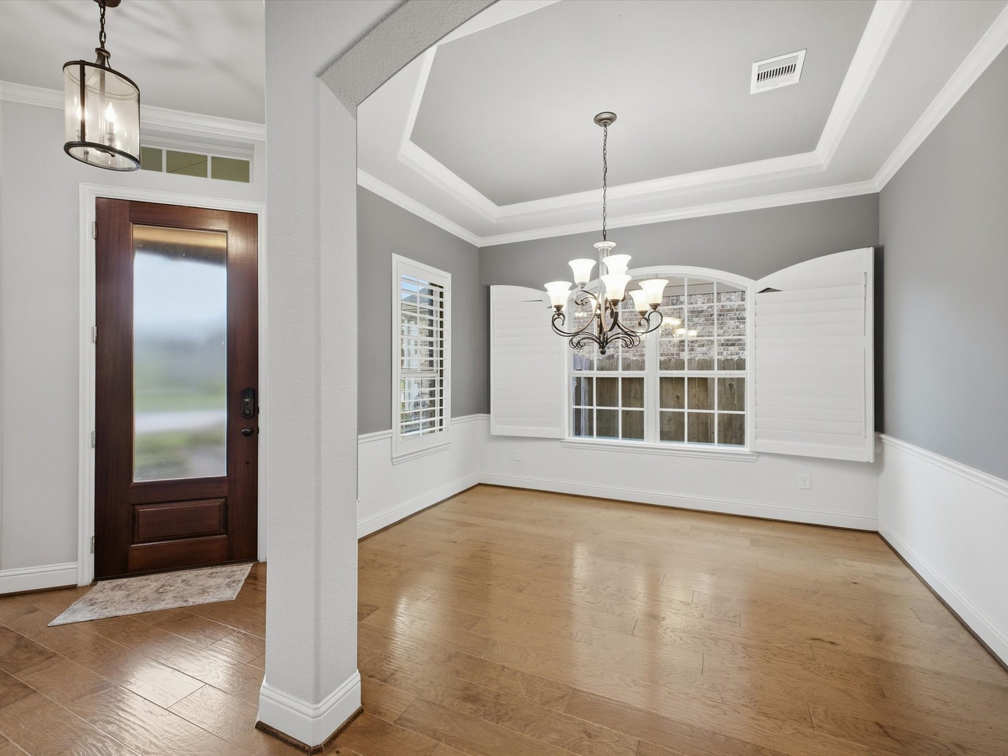 1628 Longwood Glen Lane Property Photo 7