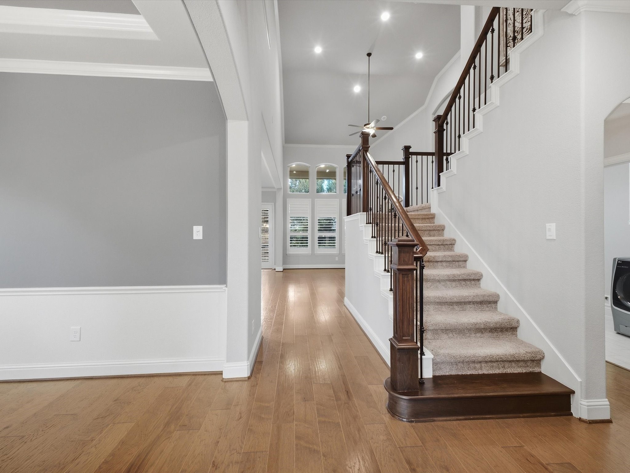1628 Longwood Glen Lane Property Photo 8