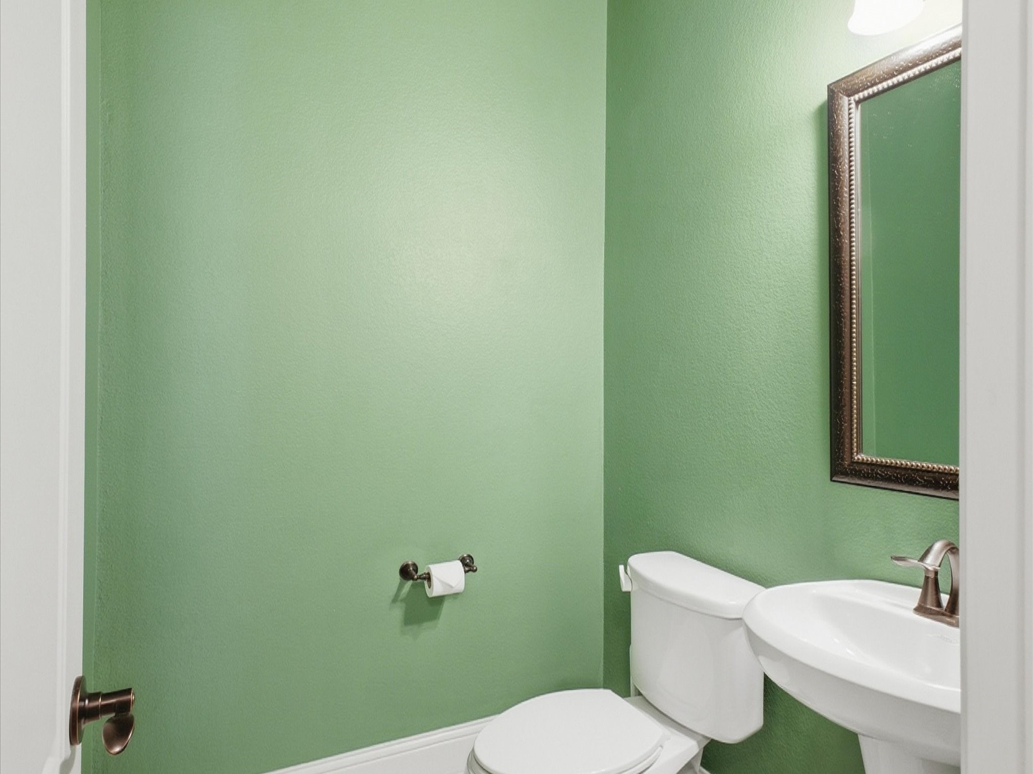 1628 Longwood Glen Lane Property Photo 9