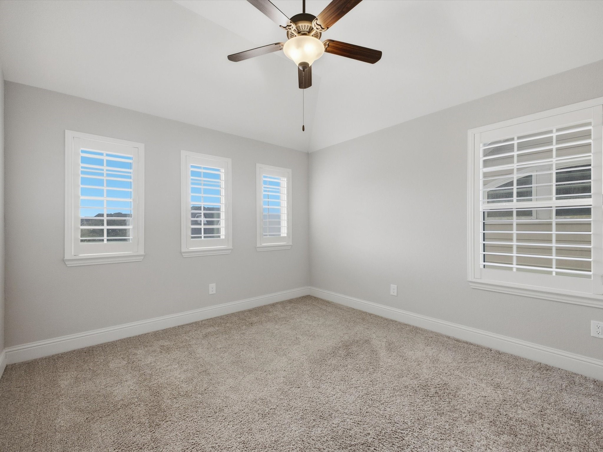1628 Longwood Glen Lane Property Photo 33