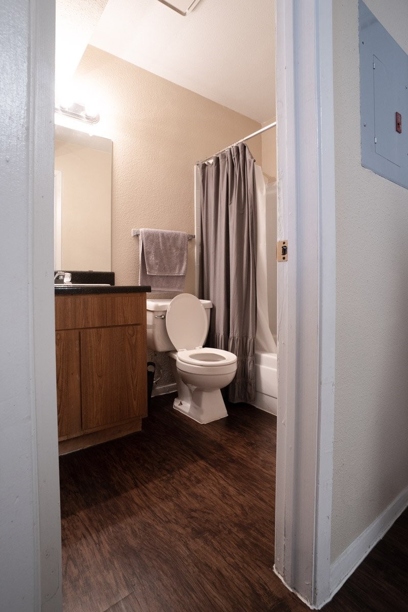1400 Clarewood Dr Property Photo 15