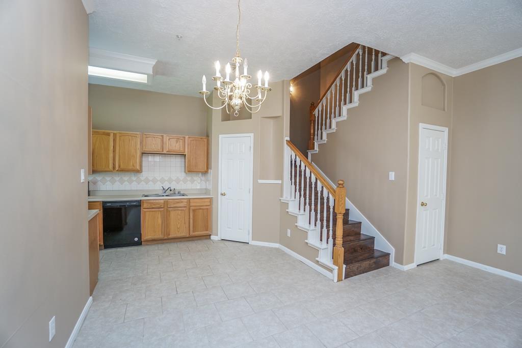 2710 Grants Lake Boulevard E6 Property Photo 6