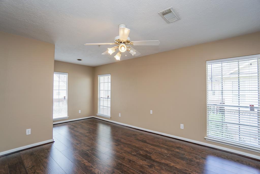 2710 Grants Lake Boulevard E6 Property Photo 10