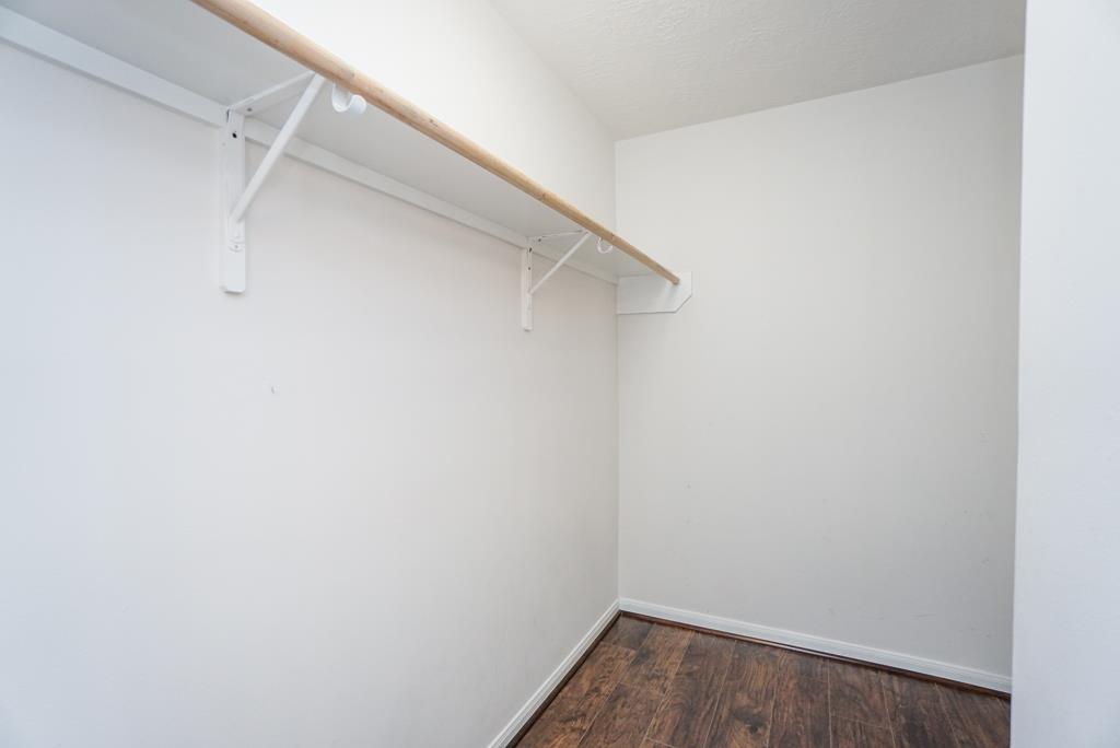 2710 Grants Lake Boulevard E6 Property Photo 14