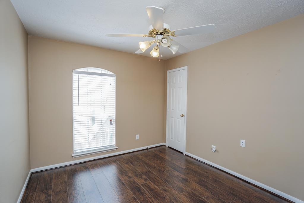 2710 Grants Lake Boulevard E6 Property Photo 16