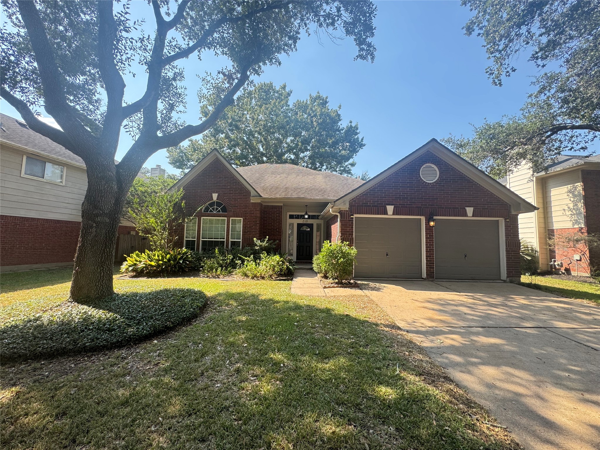 210 Rolling Plains Drive Property Photo 1