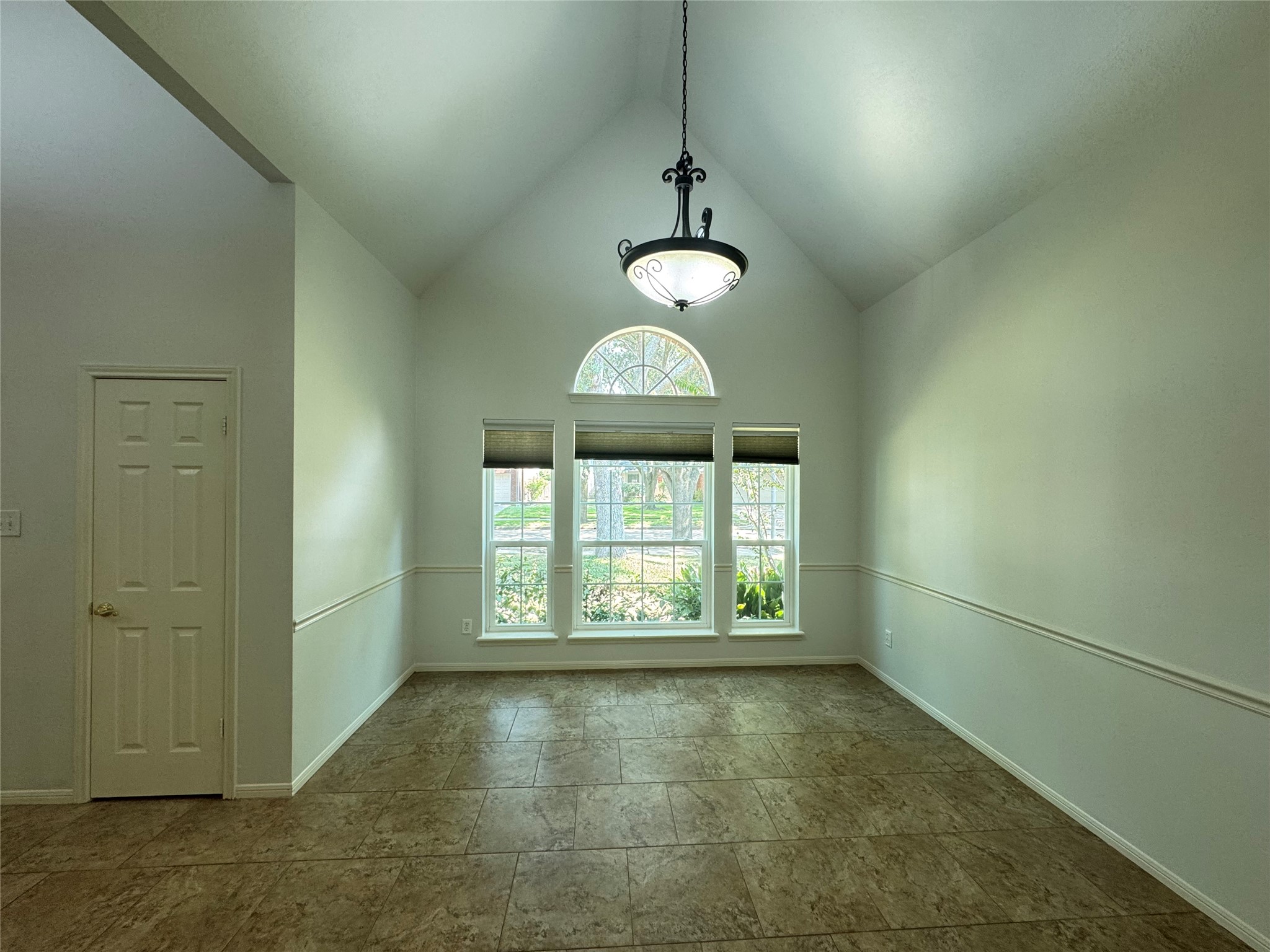 210 Rolling Plains Drive Property Photo 4