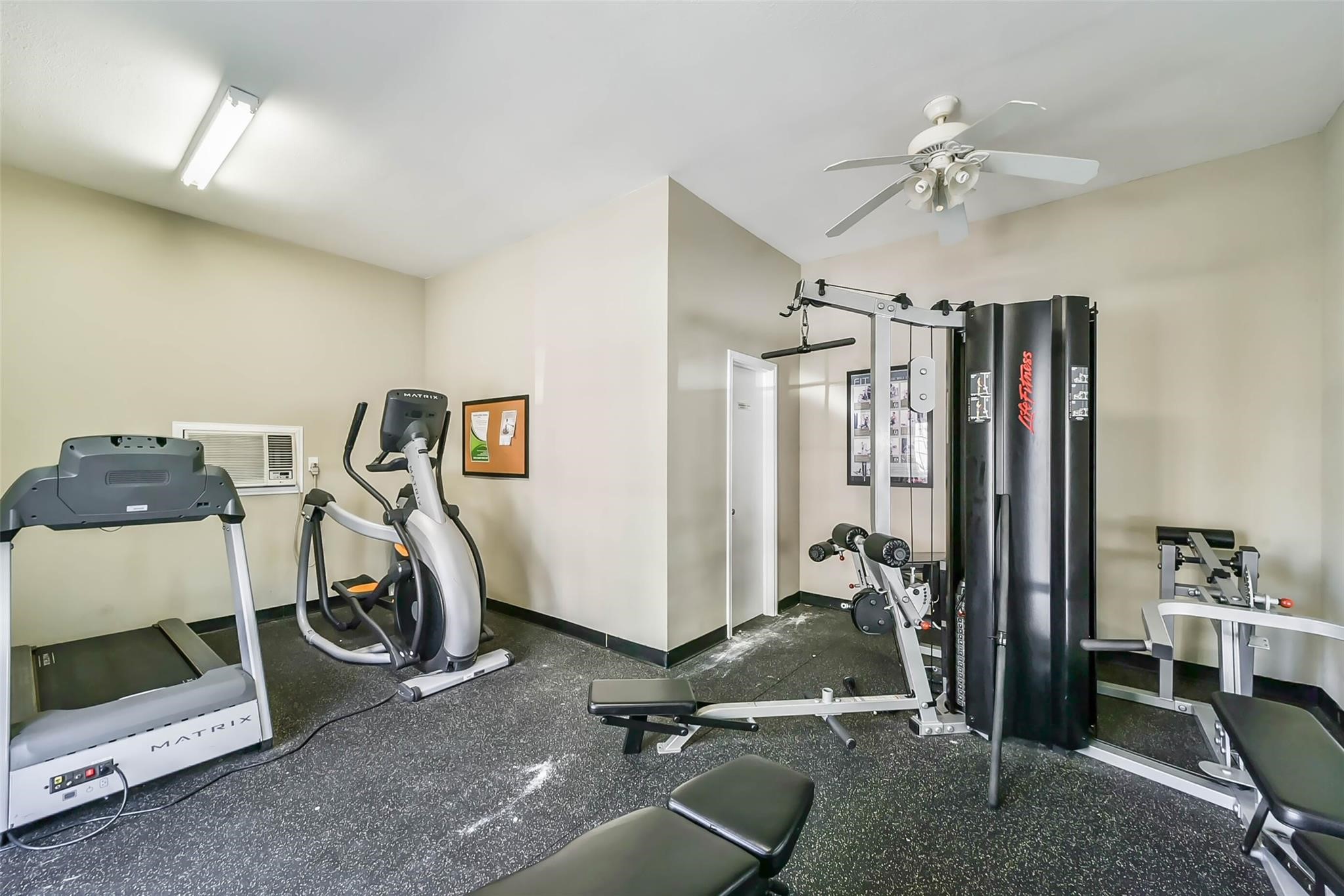 4515 Briar Hollow Place 302 Property Photo 10