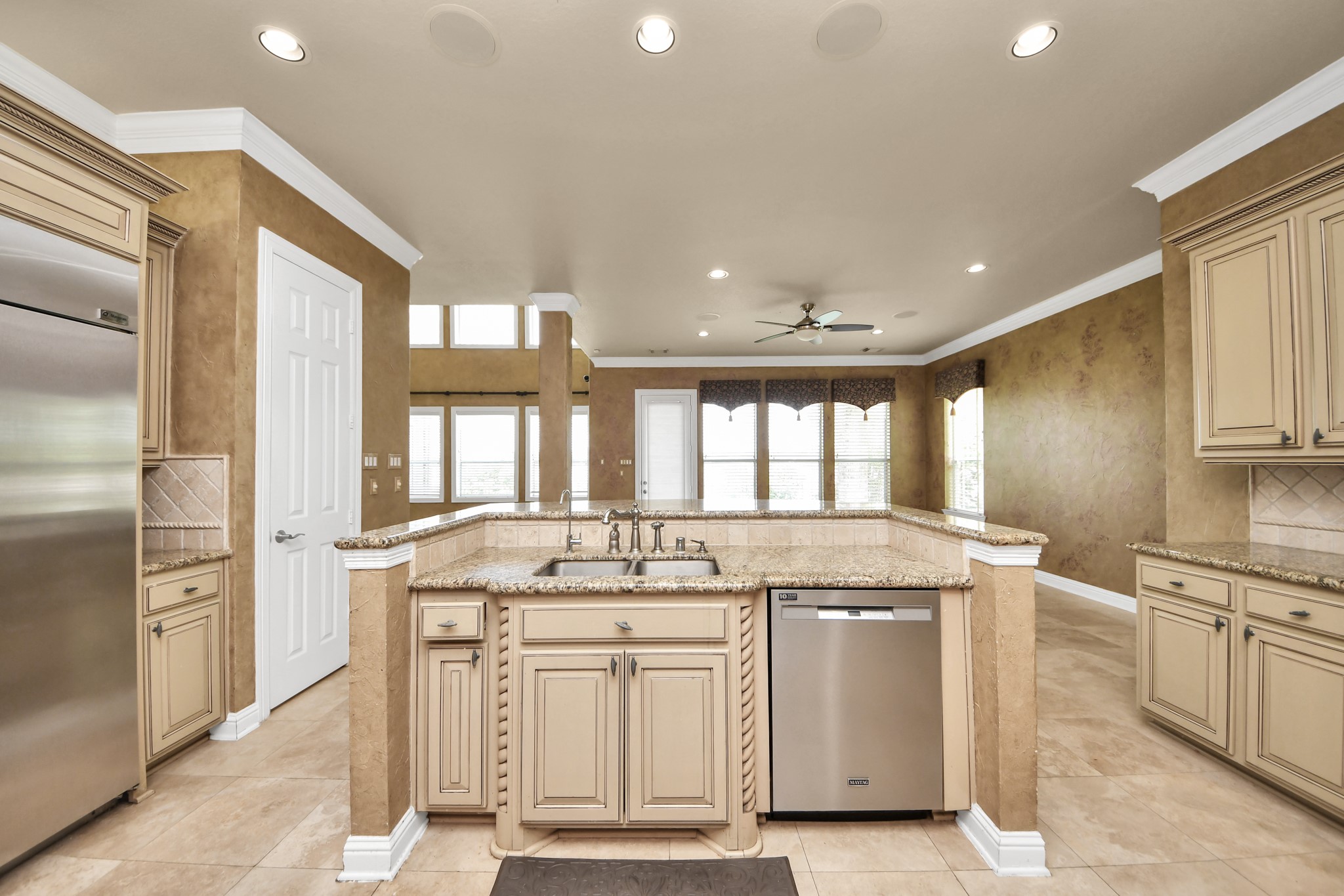 3727 Lakeridge Canyon Drive Property Photo 17