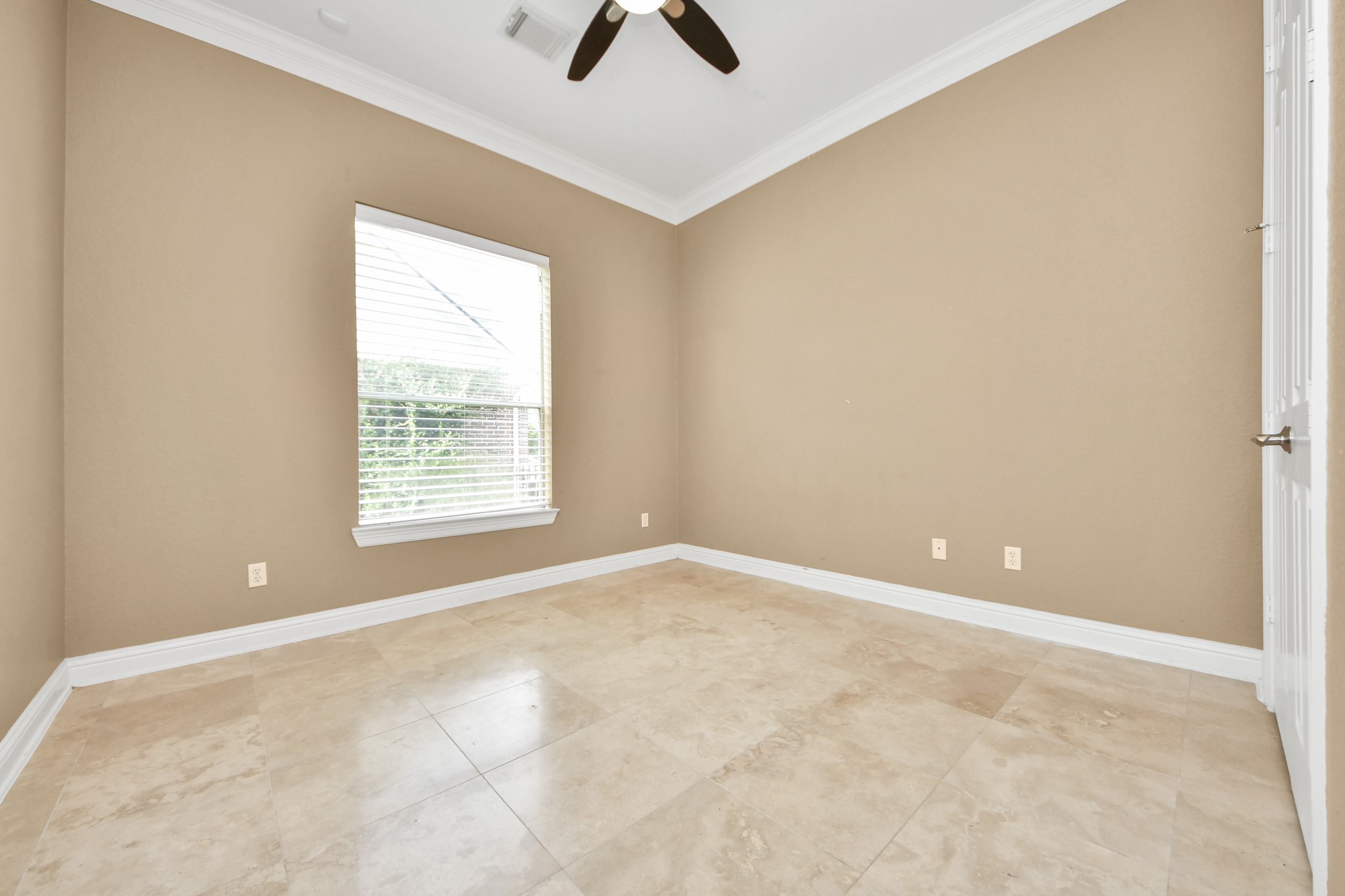 3727 Lakeridge Canyon Drive Property Photo 20