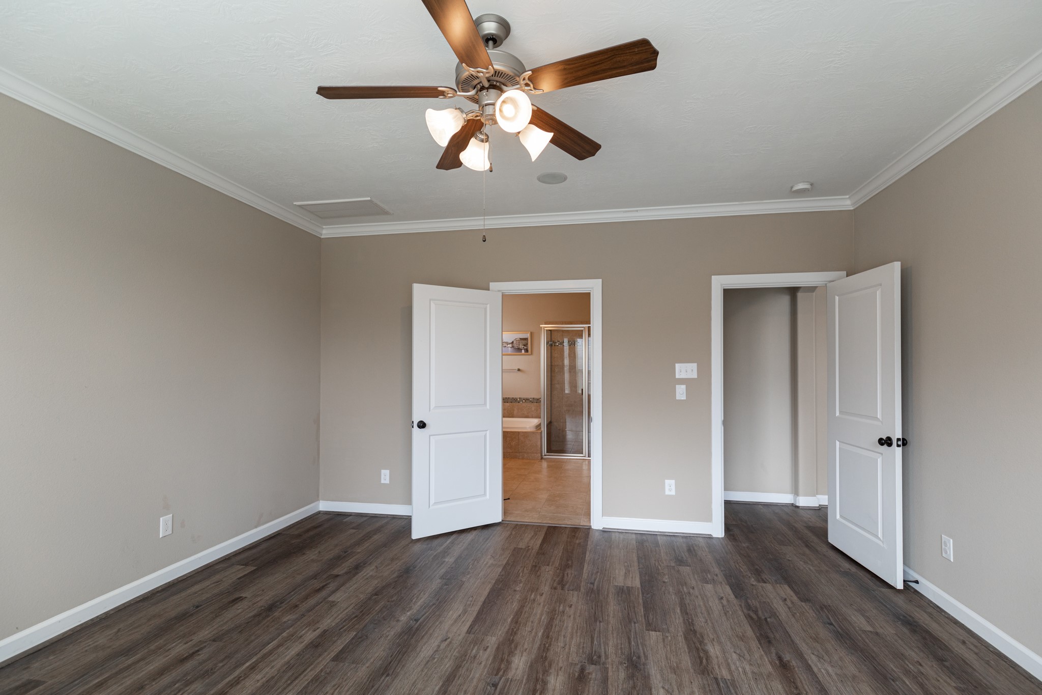 8626 Granite Peach Lane Property Photo 15
