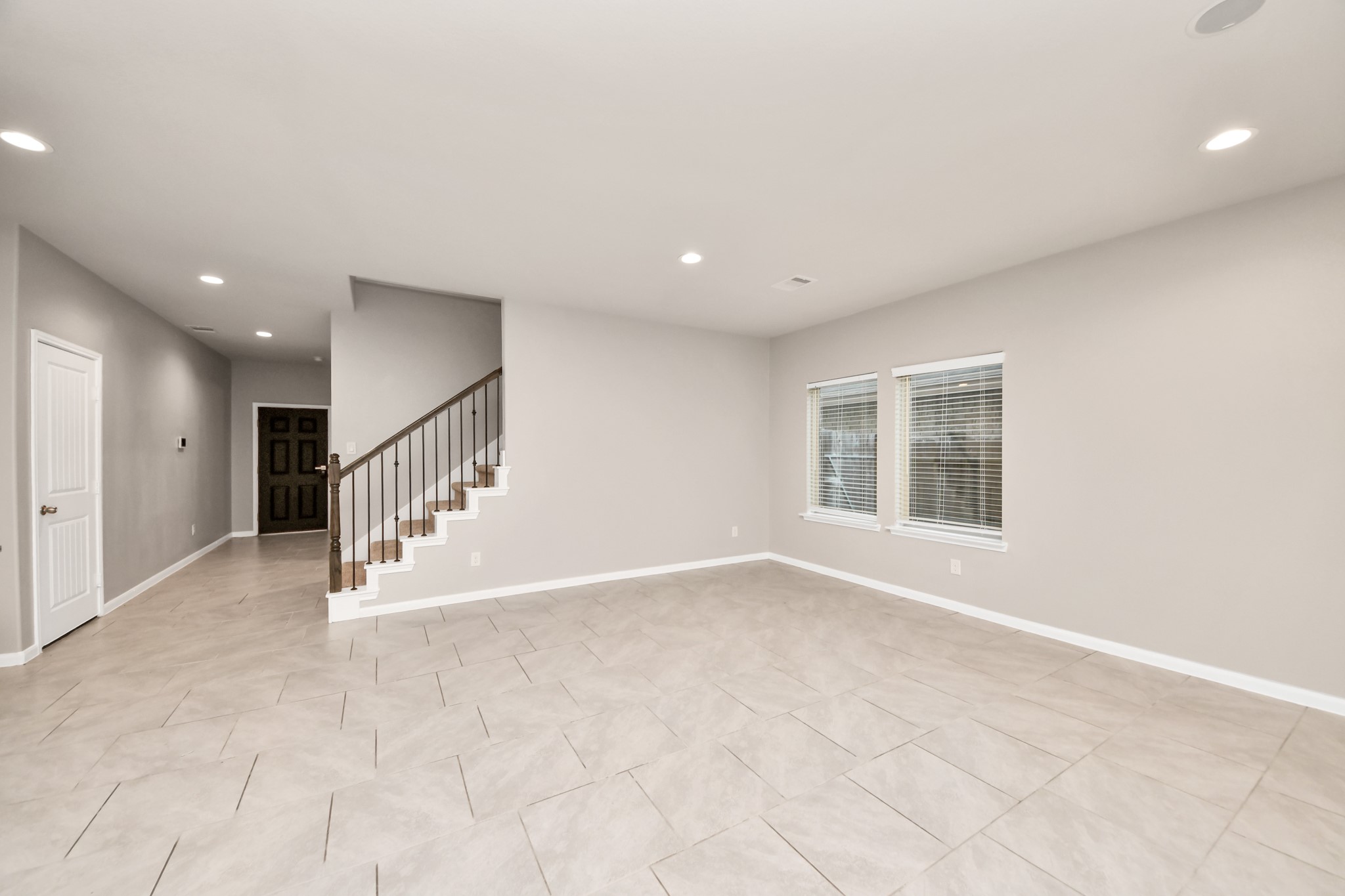 5646 Pleasant Falls Drive Property Photo 11