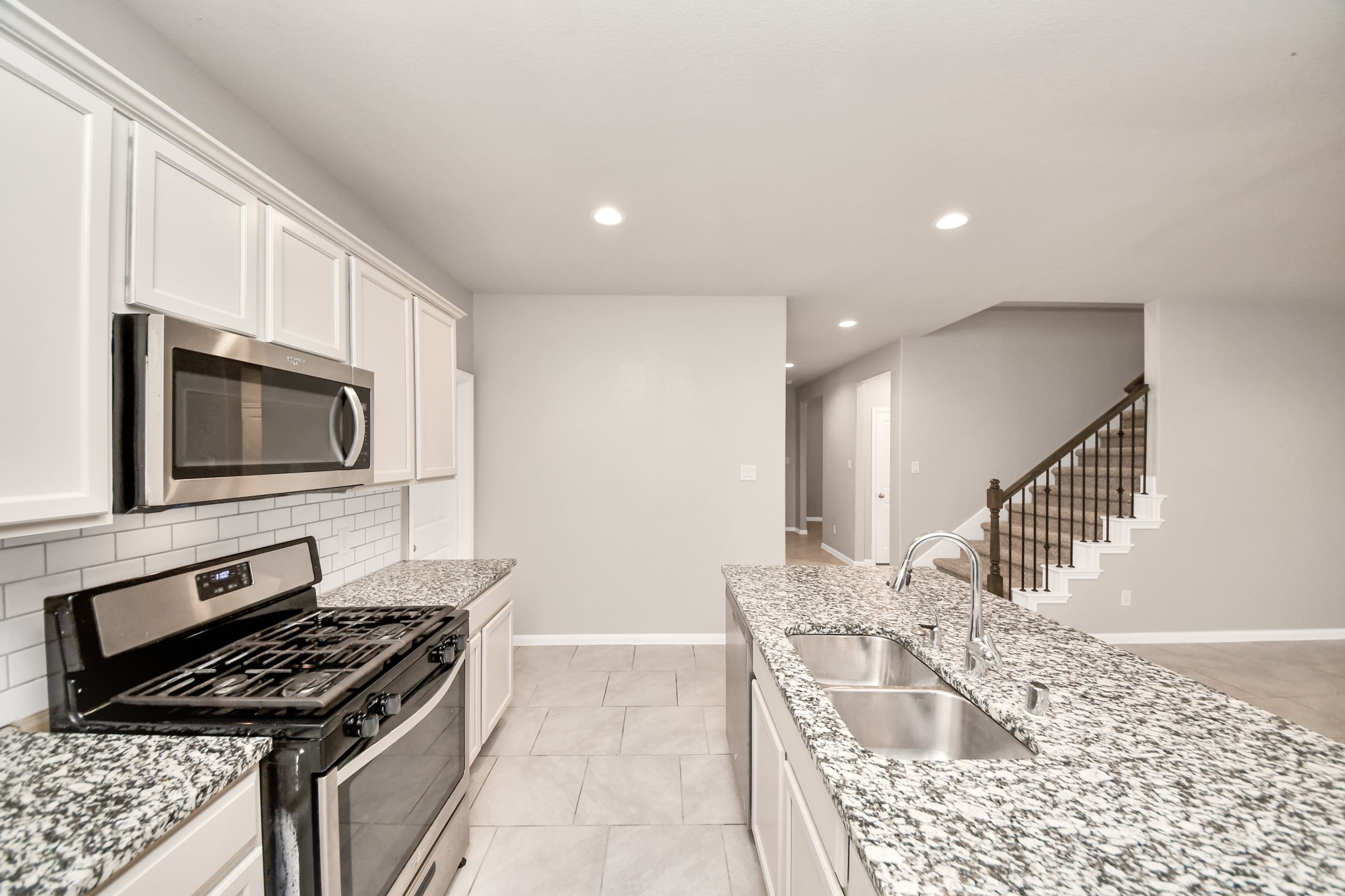 5646 Pleasant Falls Drive Property Photo 17