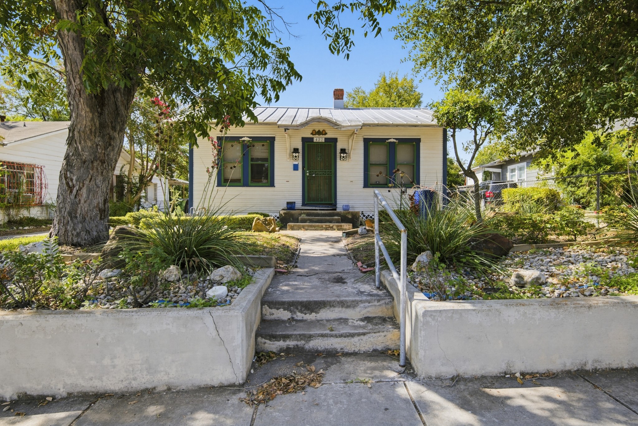 422 Cass Avenue