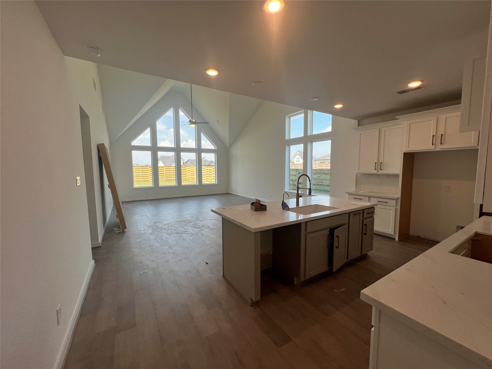 10914 Starlight Lane Property Photo 3