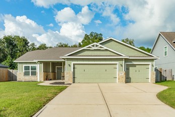 2418 Ridgewood Drive Property Photo 1