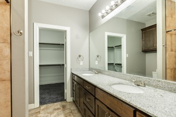 2418 Ridgewood Drive Property Photo 14
