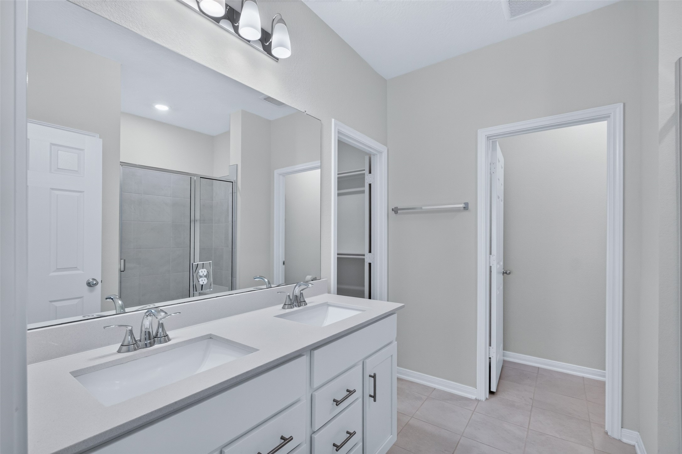 4850 Lucky Fawn Lane Property Photo 4