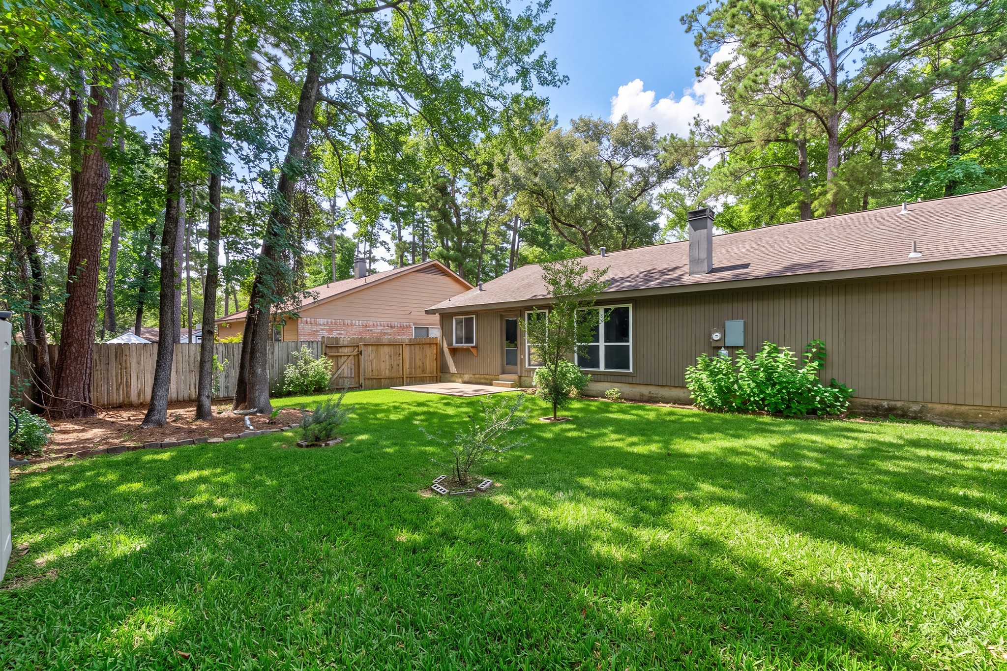 106 N Woodstock Circle Drive Property Photo 33