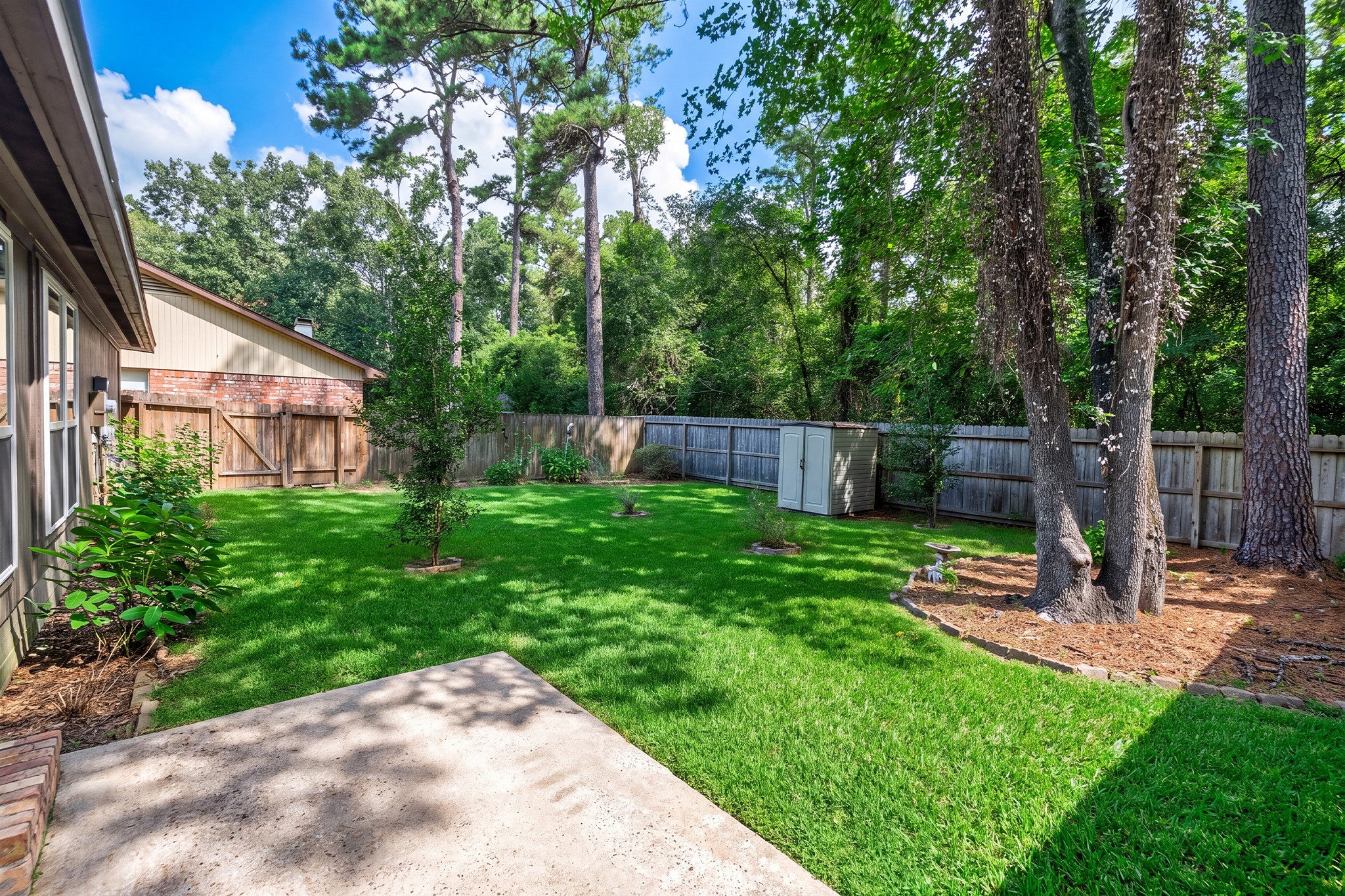 106 N Woodstock Circle Drive Property Photo 34