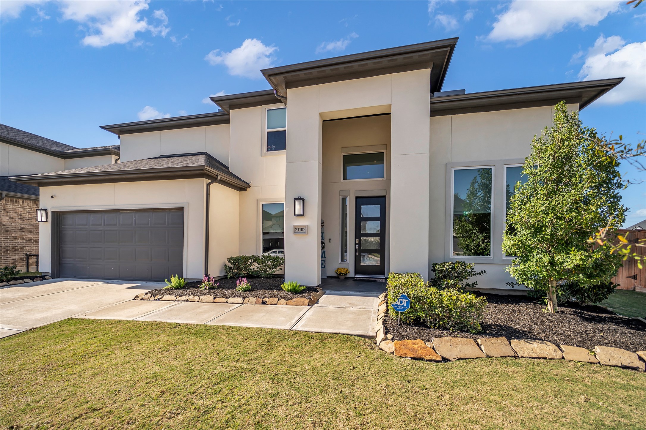 21102 Chelton Beach Drive Property Photo 1