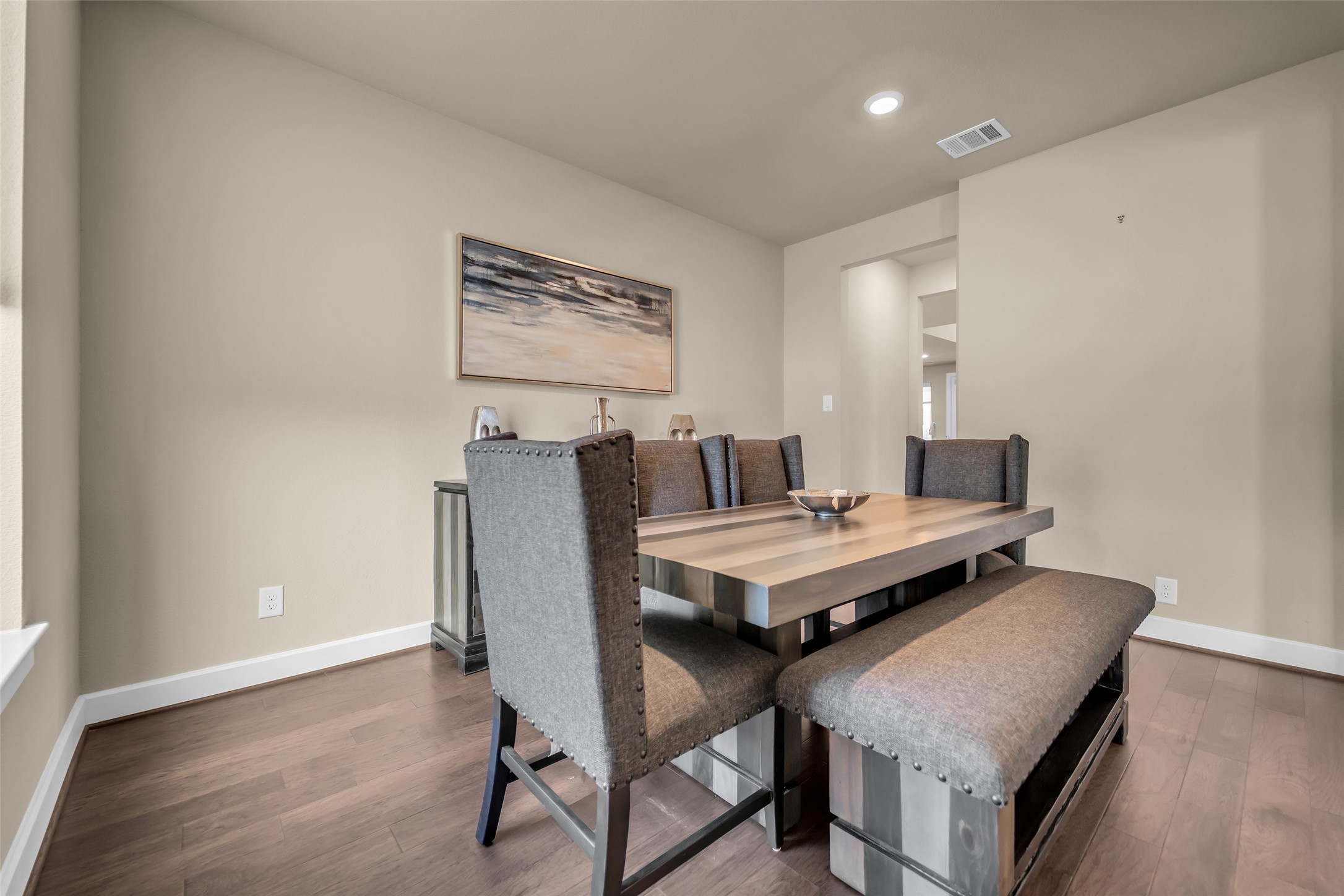 21102 Chelton Beach Drive Property Photo 4