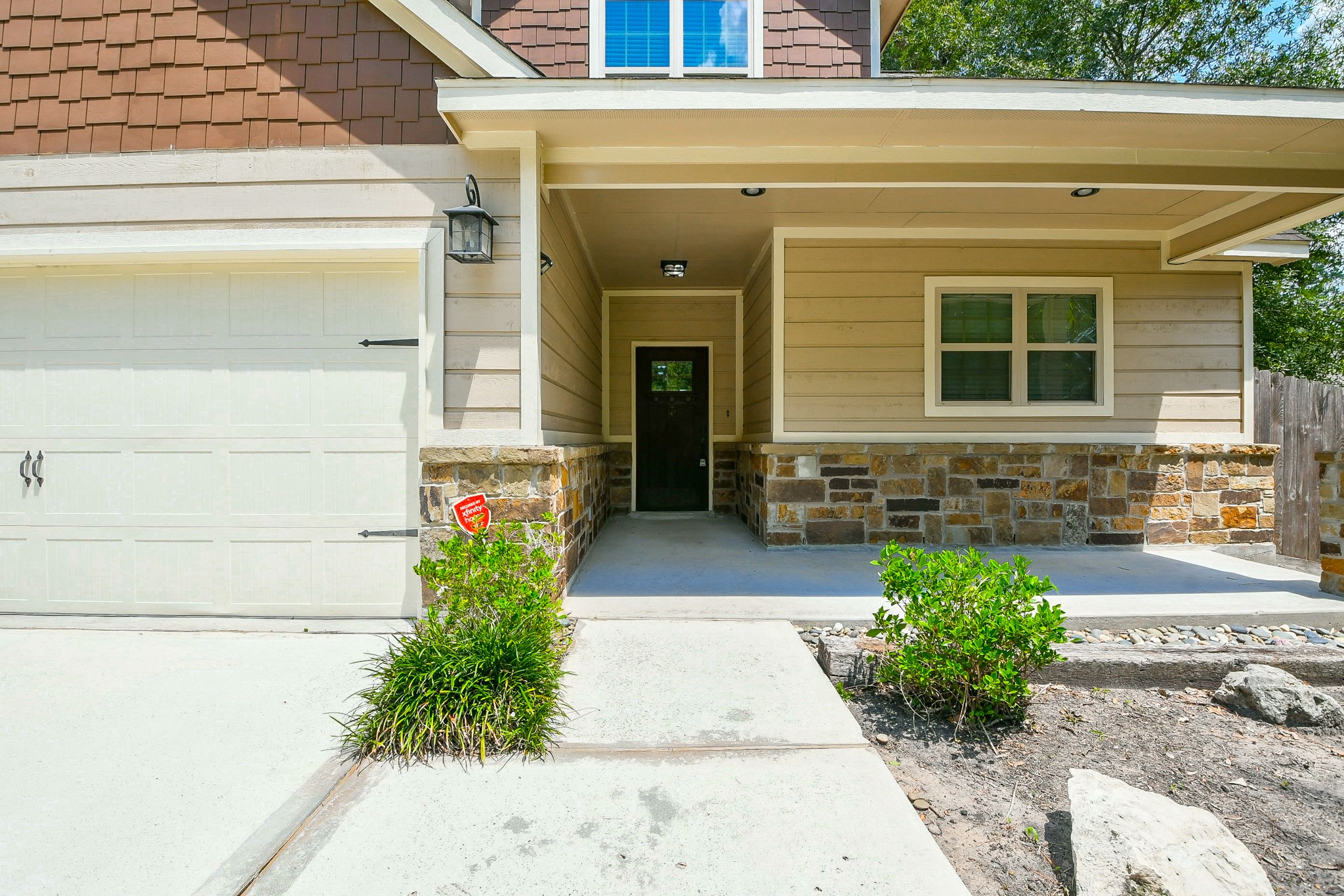 10506 Chateau Lane Property Photo 3