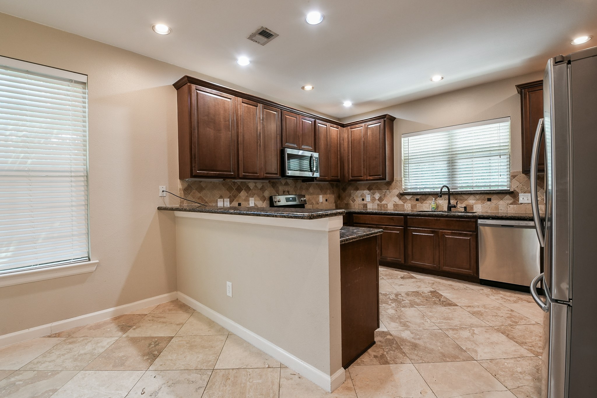 10506 Chateau Lane Property Photo 15