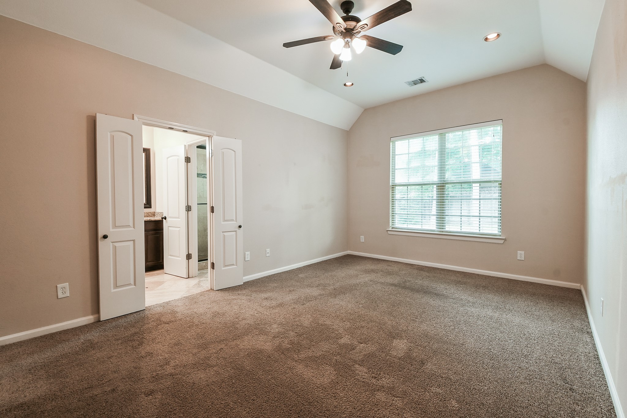 10506 Chateau Lane Property Photo 17