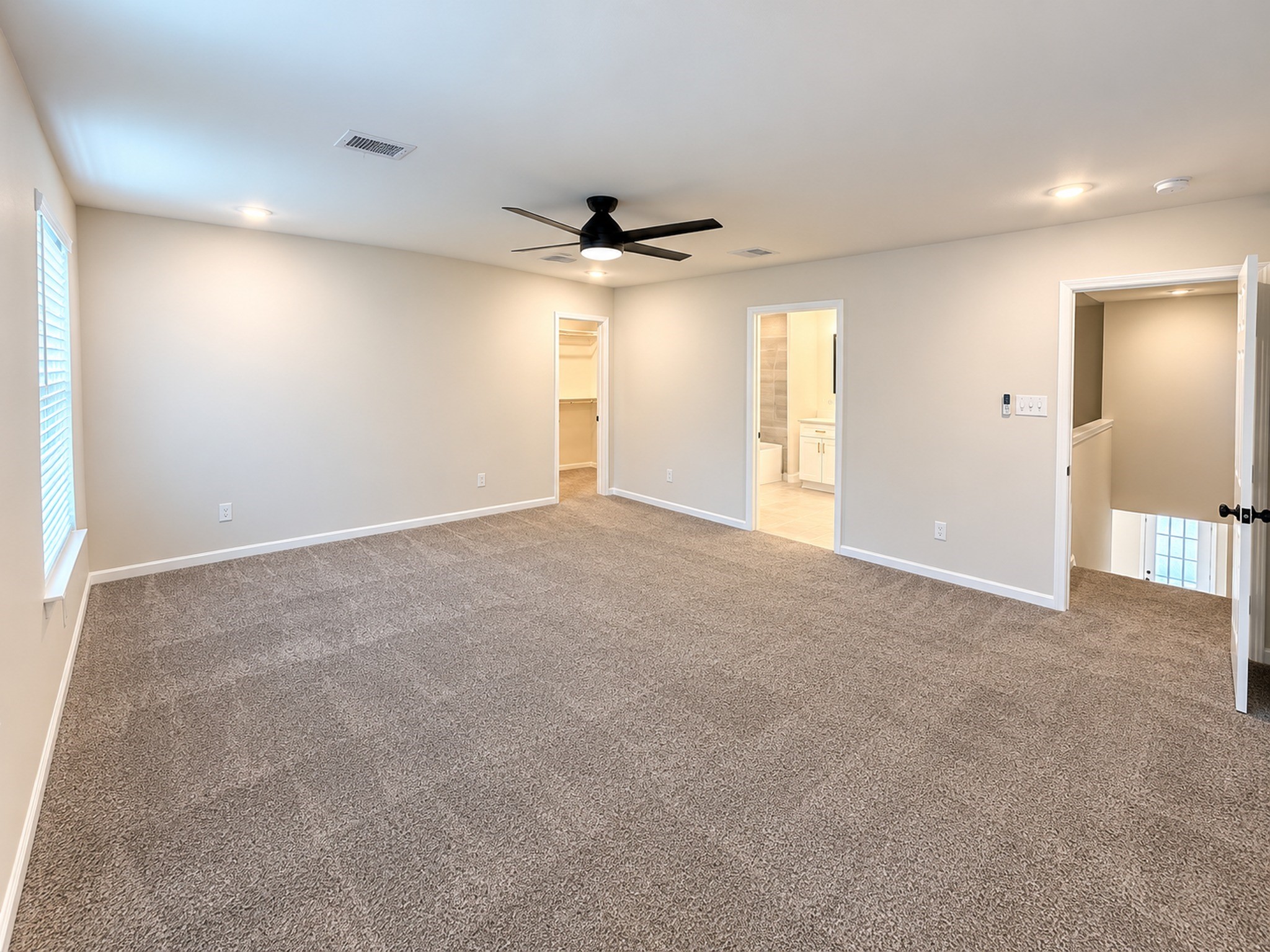 8828 Curry Road Property Photo 7