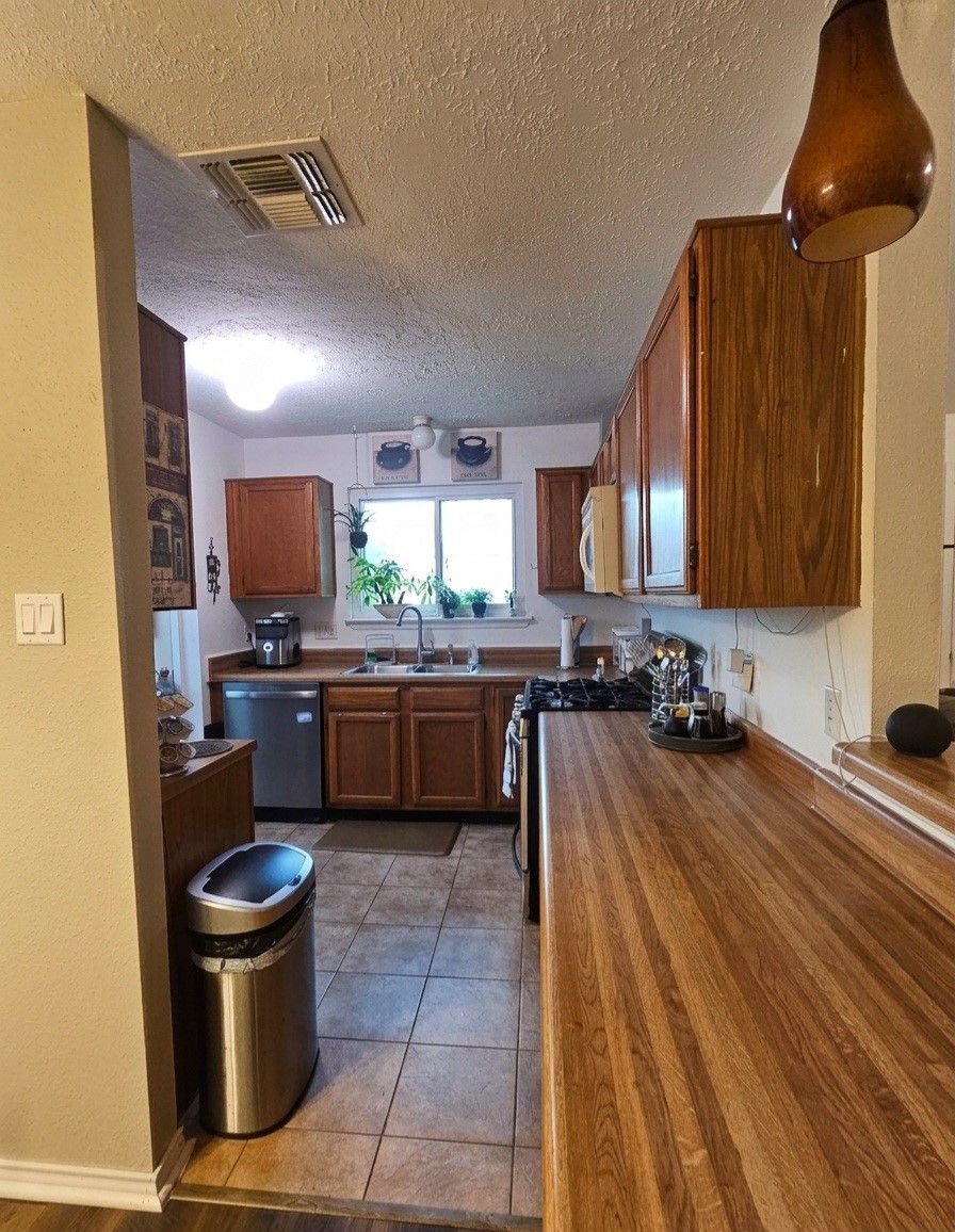 304 Cherry Court Property Photo 7