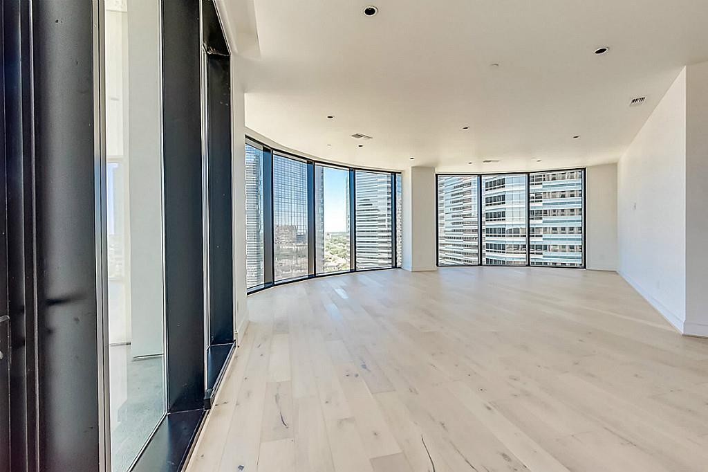 1409 Post Oak Boulevard 1604 Property Photo 4
