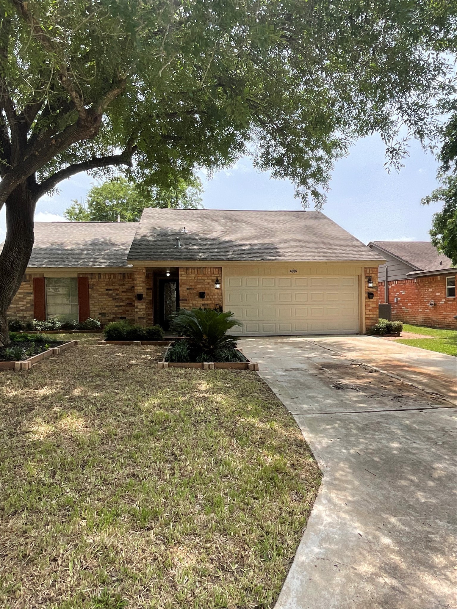 4006 Fitzwater Drive Property Photo 1