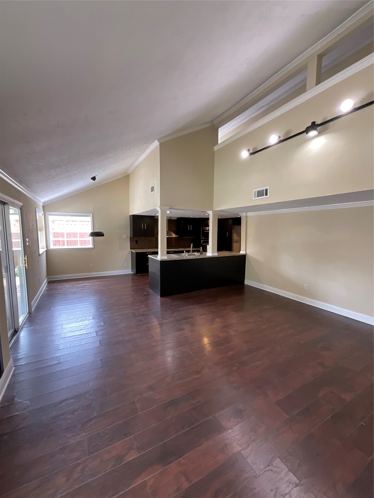 4006 Fitzwater Drive Property Photo 7