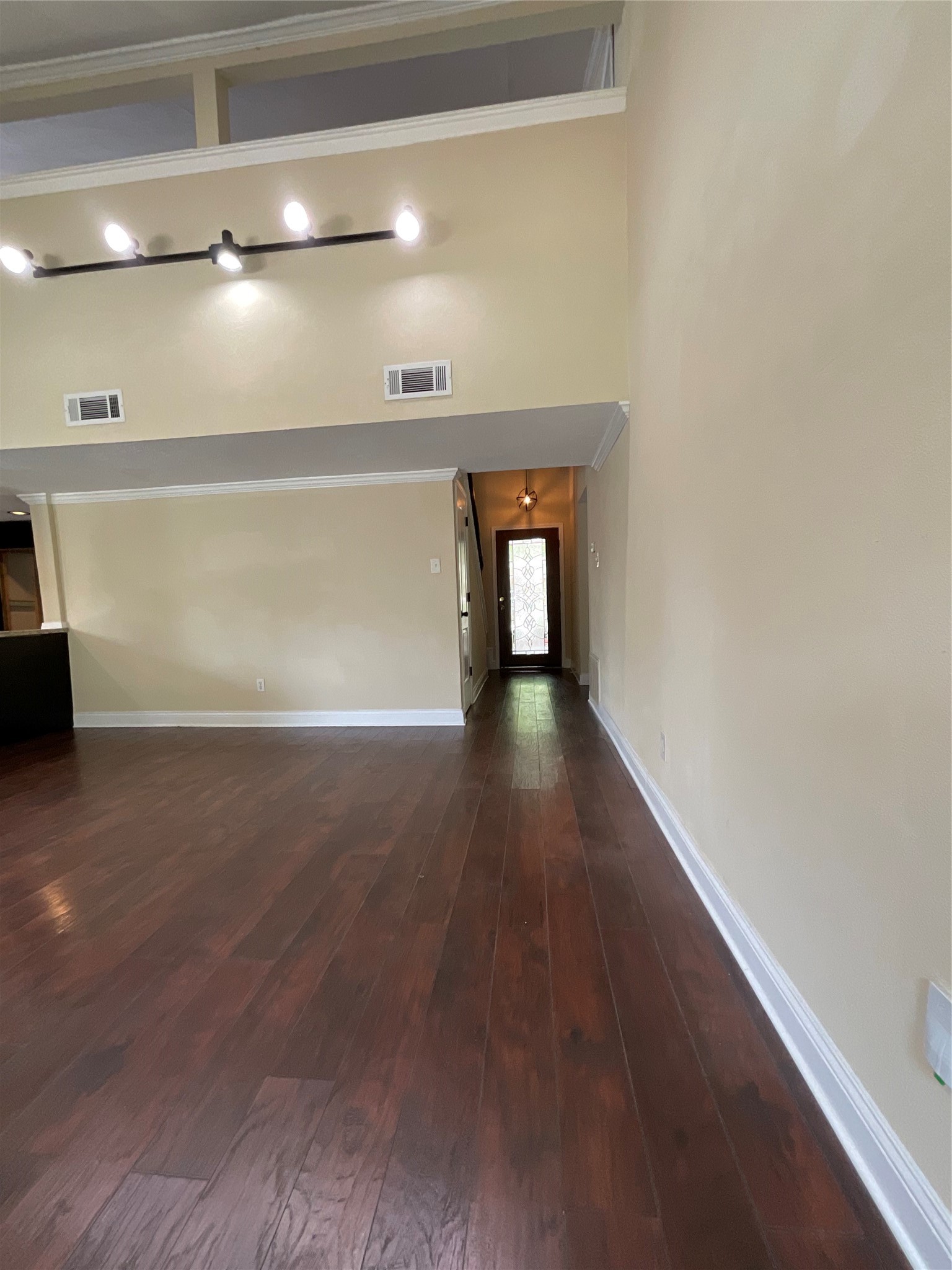 4006 Fitzwater Drive Property Photo 8