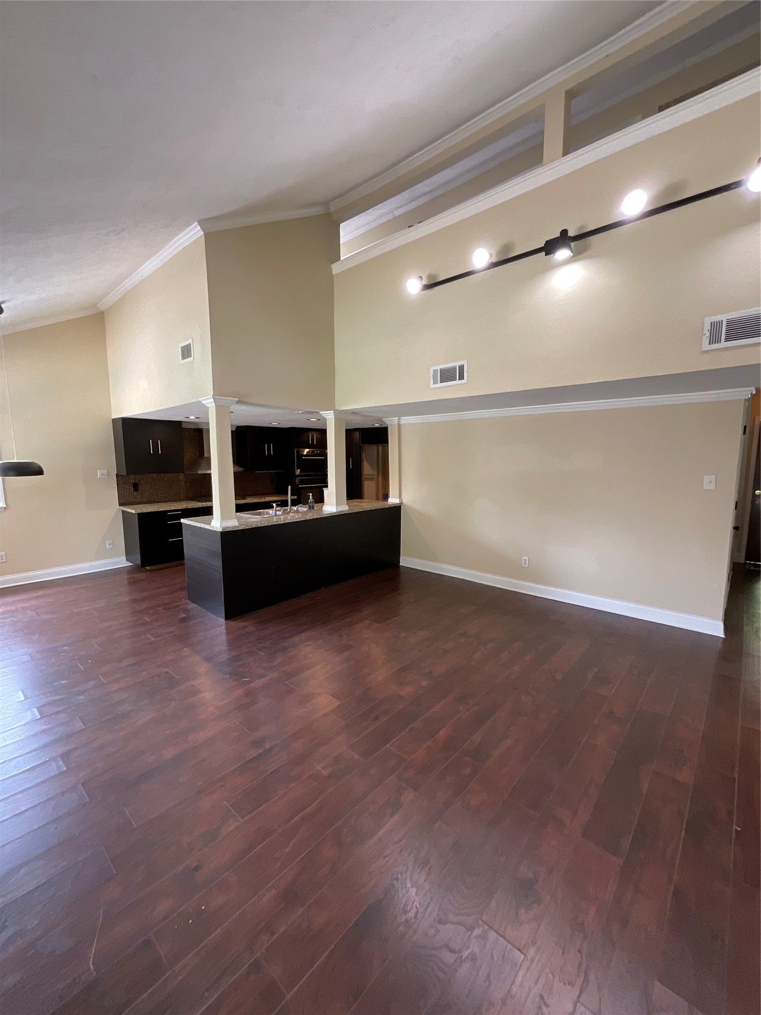 4006 Fitzwater Drive Property Photo 9