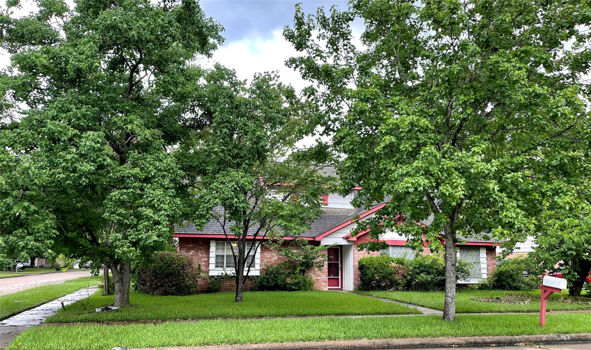 15803 Baytree Drive Property Photo 1