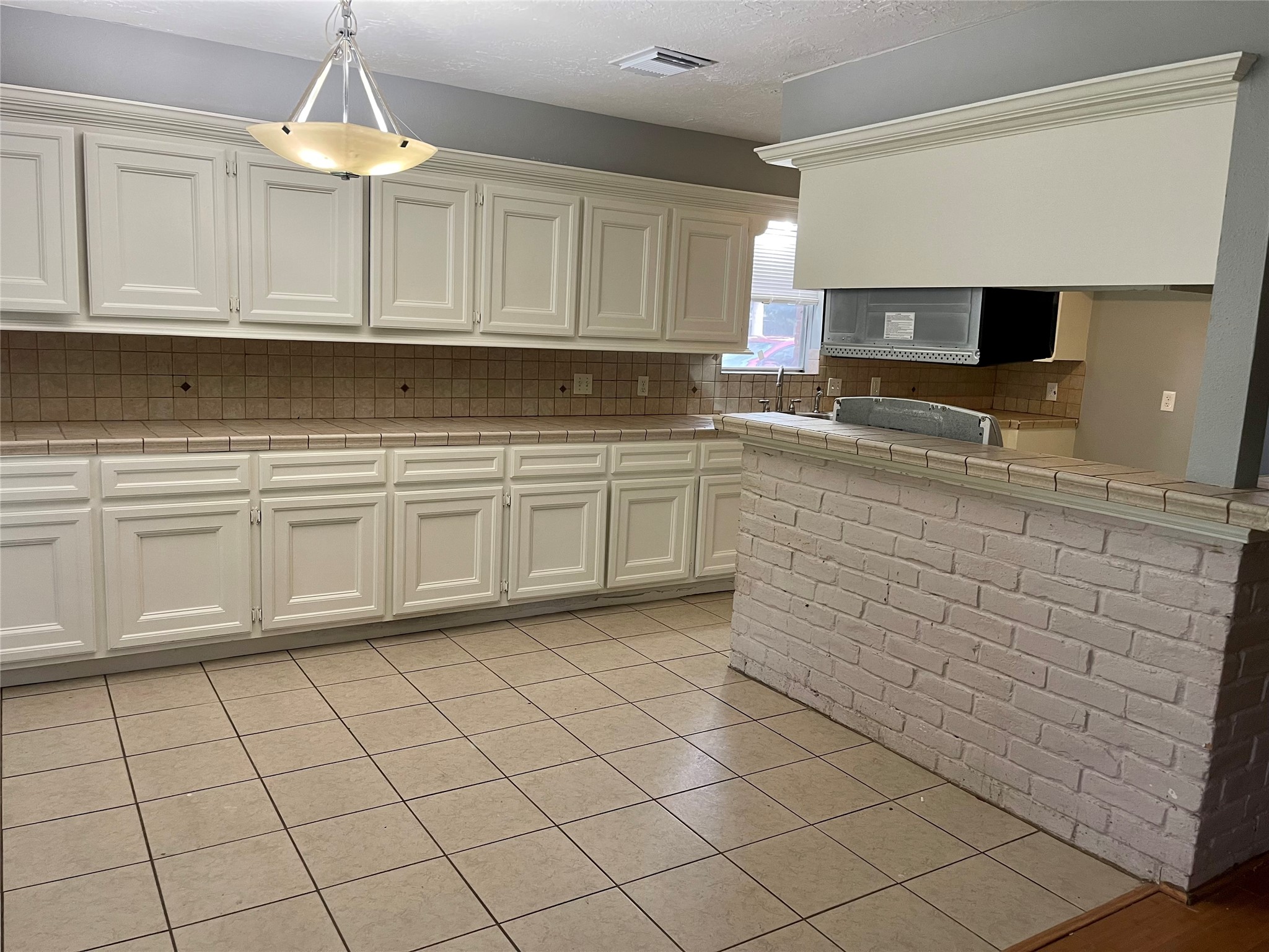 15803 Baytree Drive Property Photo 11