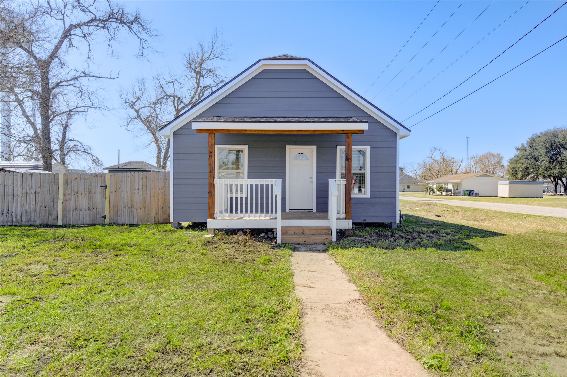 225 Pecan Street Property Photo