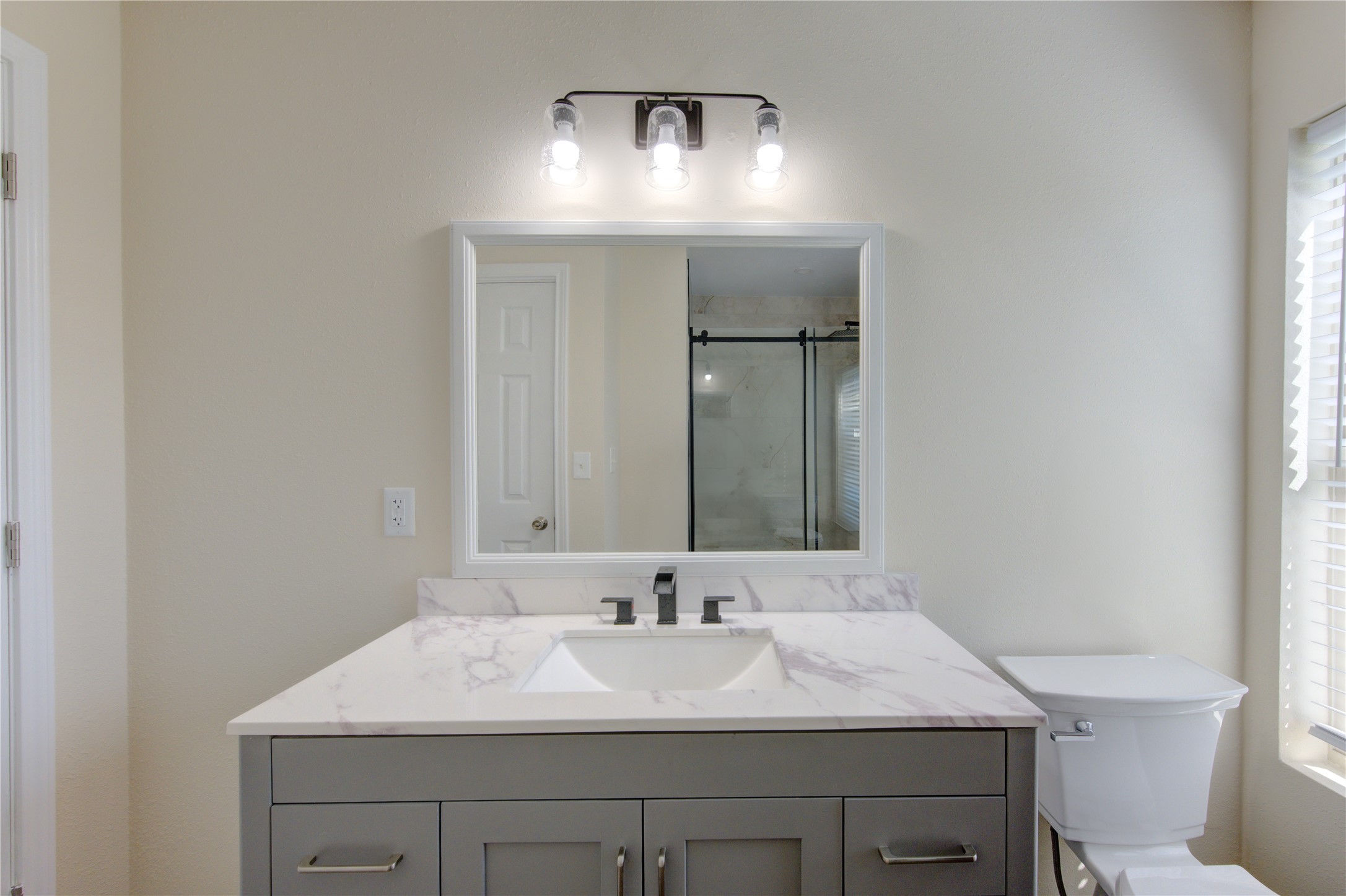 225 Pecan Street Property Photo 12