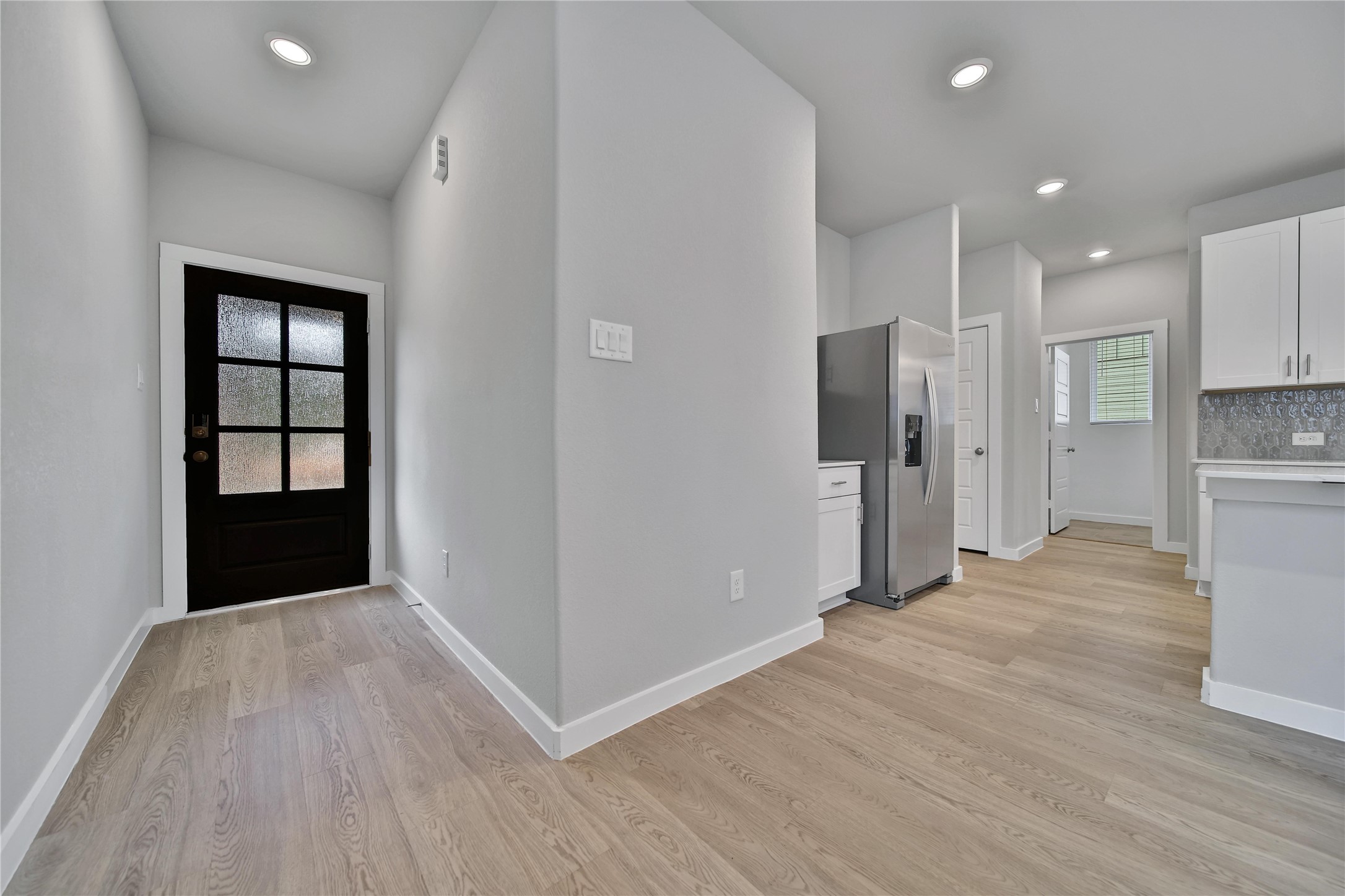 6609 Lahna Oak Drive Property Photo 6