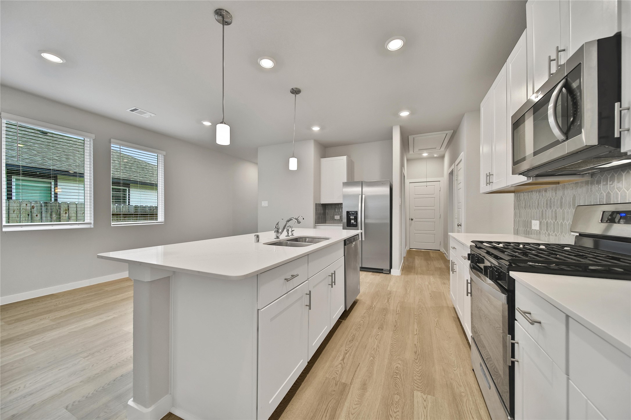 6609 Lahna Oak Drive Property Photo 10