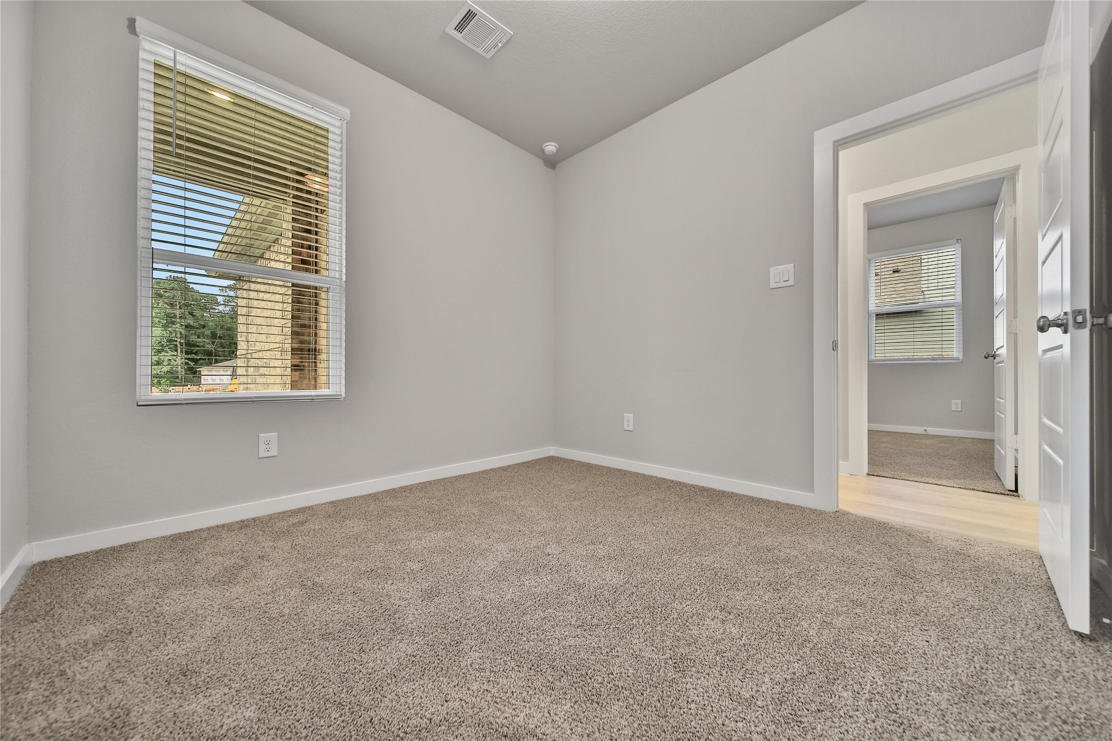 6609 Lahna Oak Drive Property Photo 23