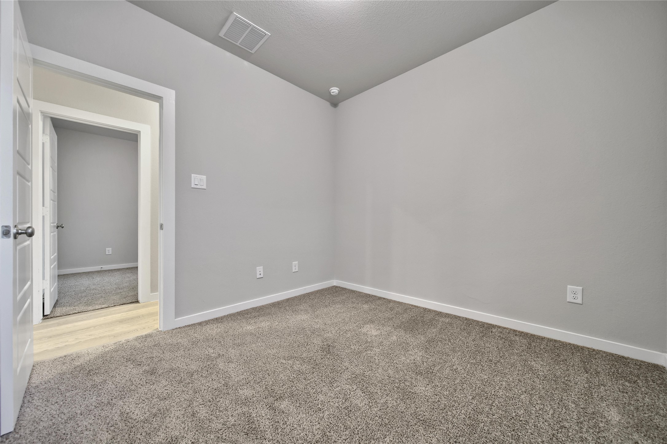 6609 Lahna Oak Drive Property Photo 25